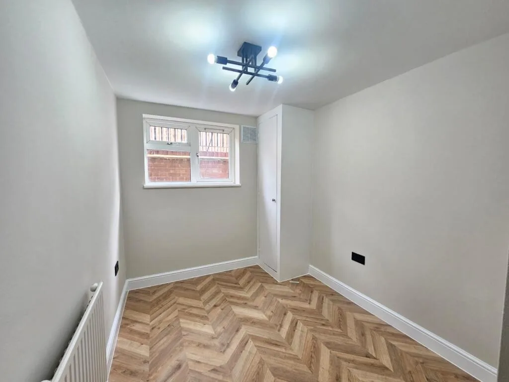 2 bedroom maisonette for rent