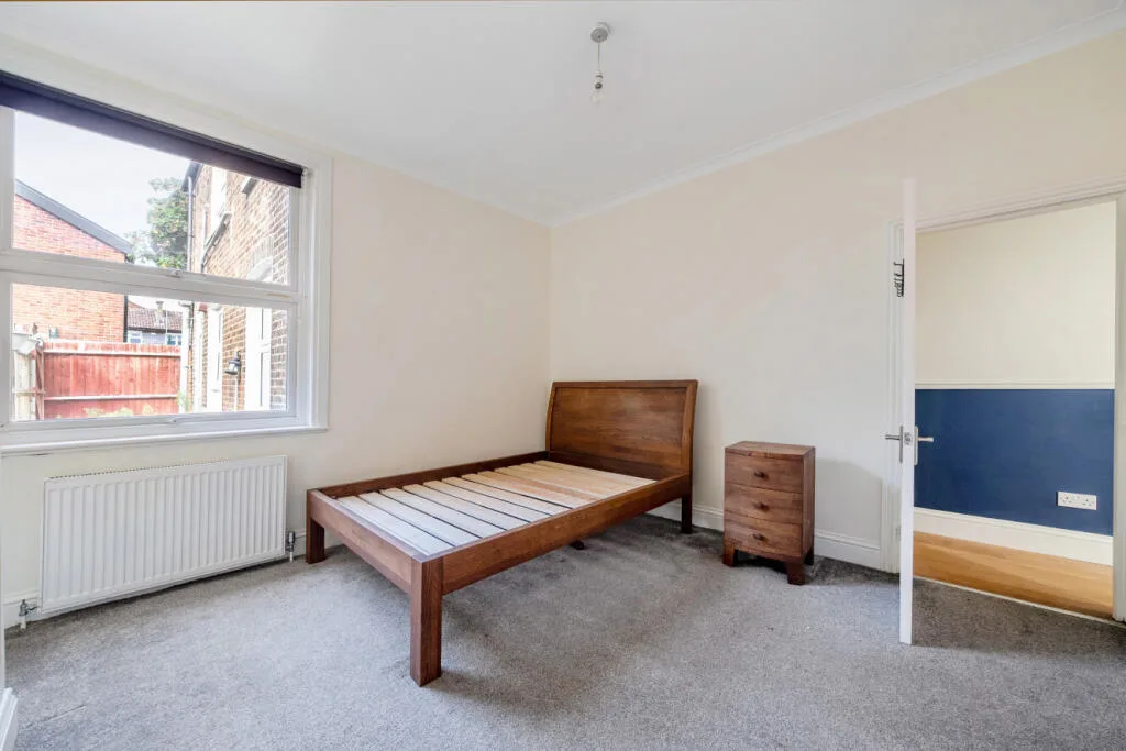 2 bedroom maisonette for rent