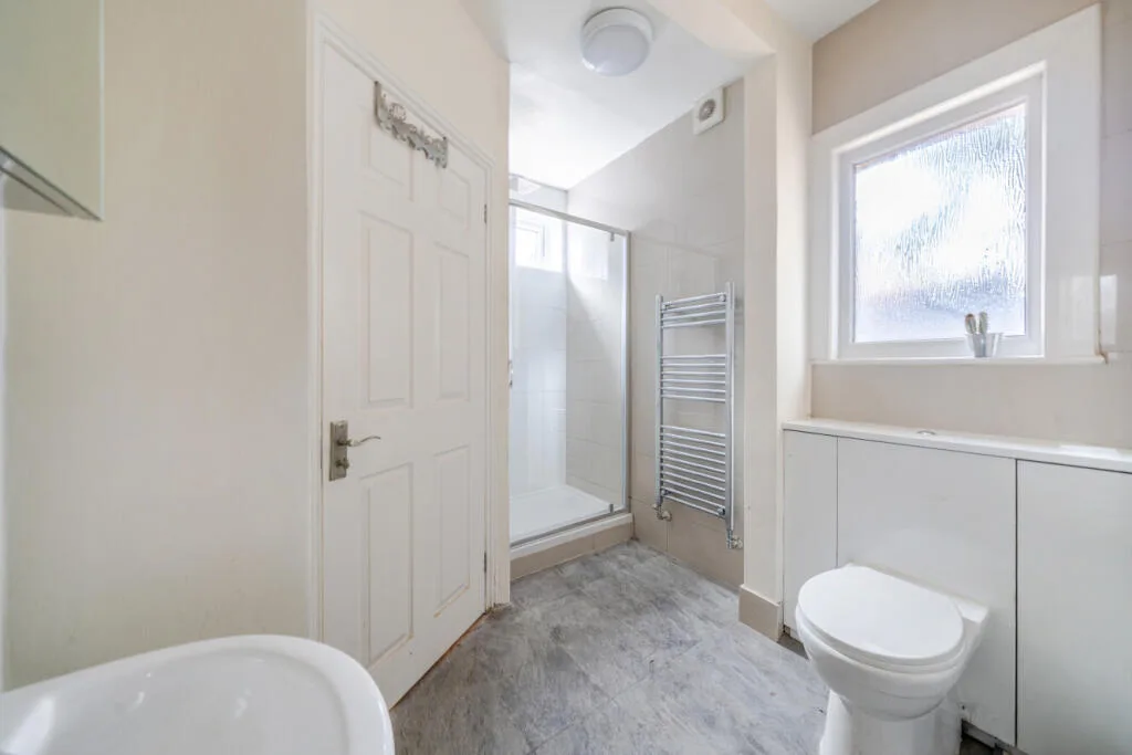 2 bedroom maisonette for rent