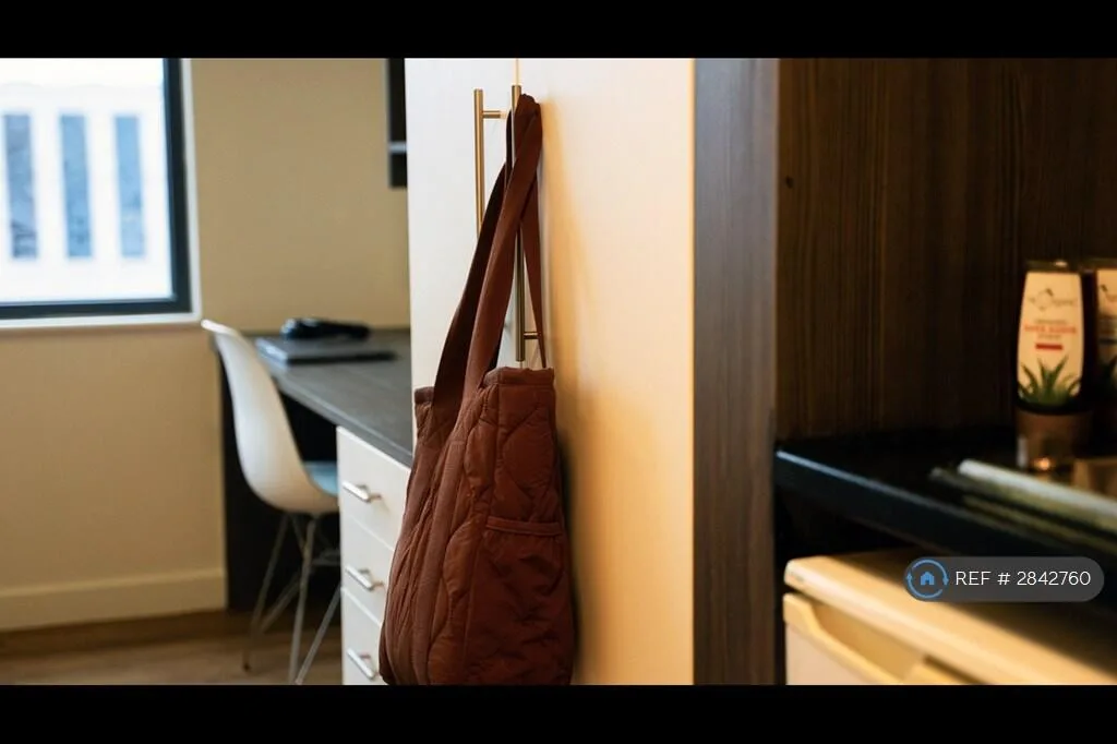 Studio flat for rent