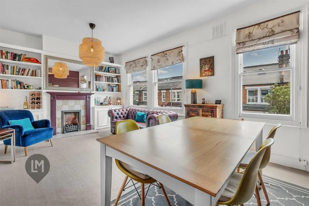 3 bedroom maisonette for rent