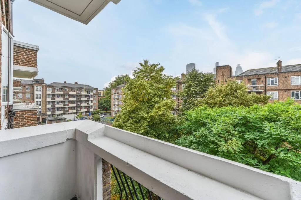 4 bedroom maisonette for rent