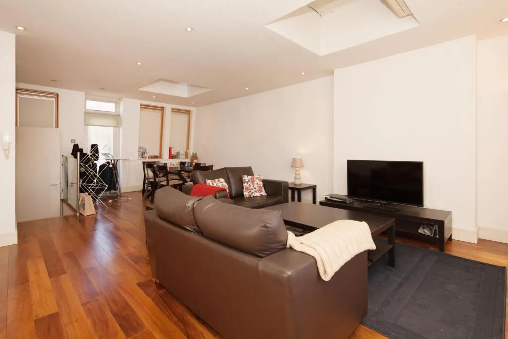 3 bedroom flat for rent