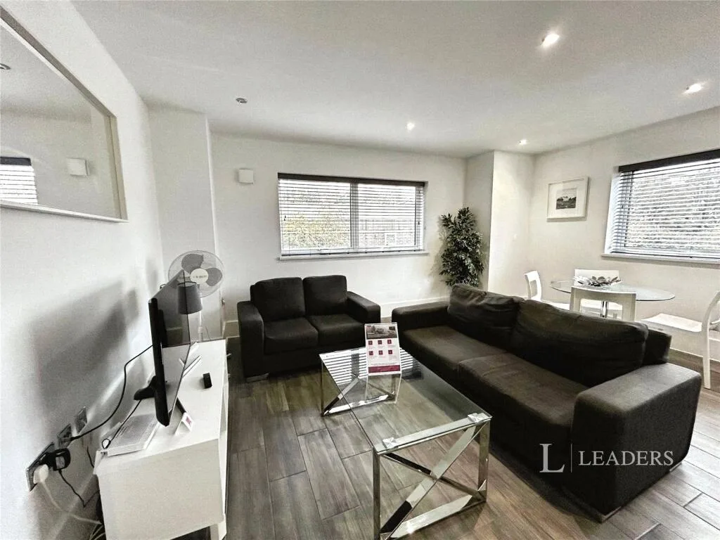2 bedroom house for rent