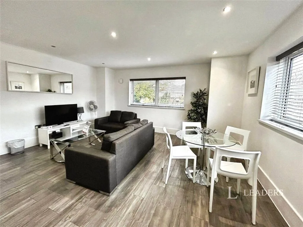 2 bedroom house for rent