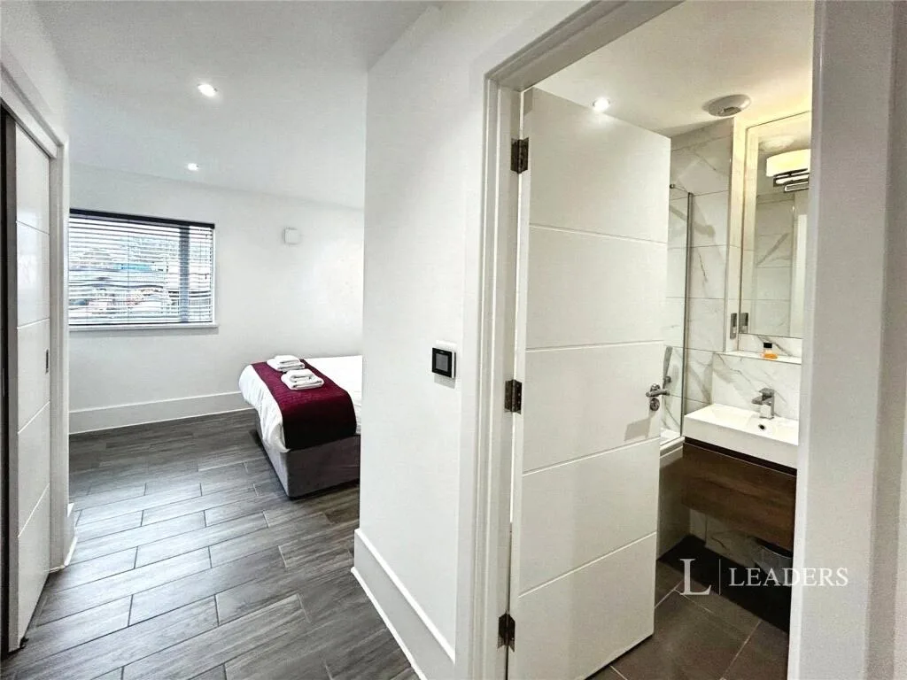 2 bedroom house for rent