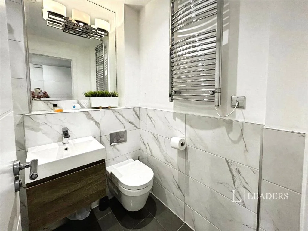 2 bedroom house for rent
