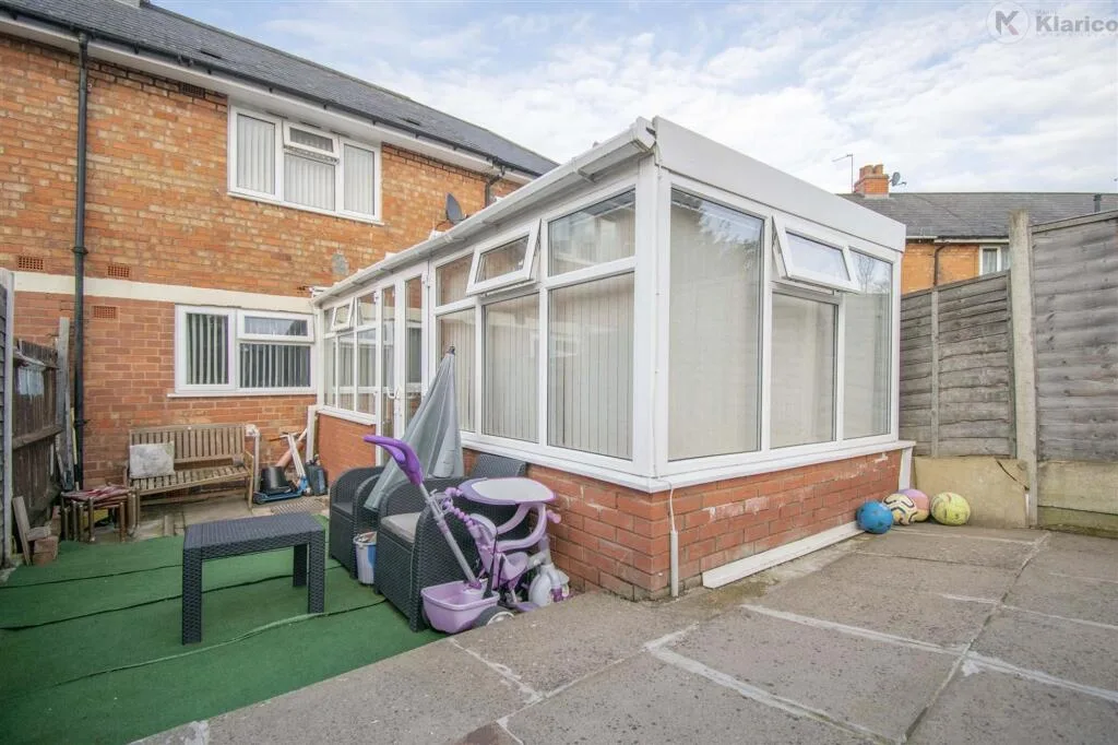 2 bedroom house for rent