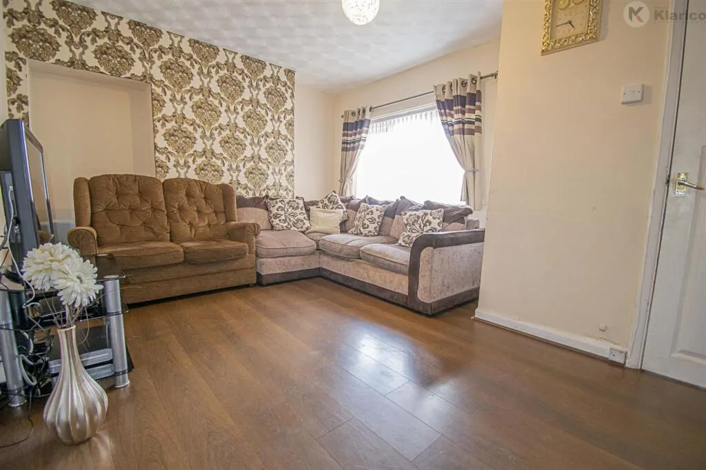 2 bedroom house for rent