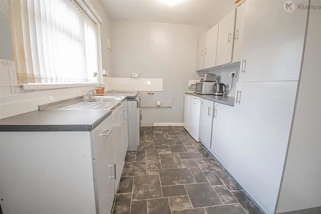 2 bedroom house for rent