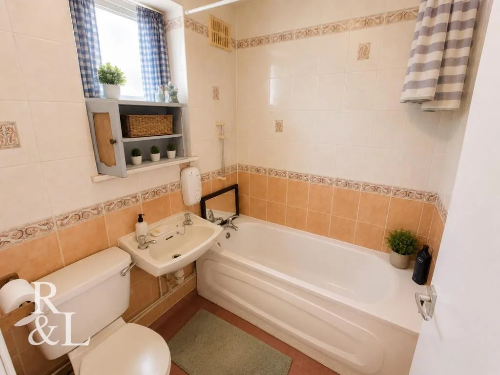 1 bedroom ground floor flat for rent