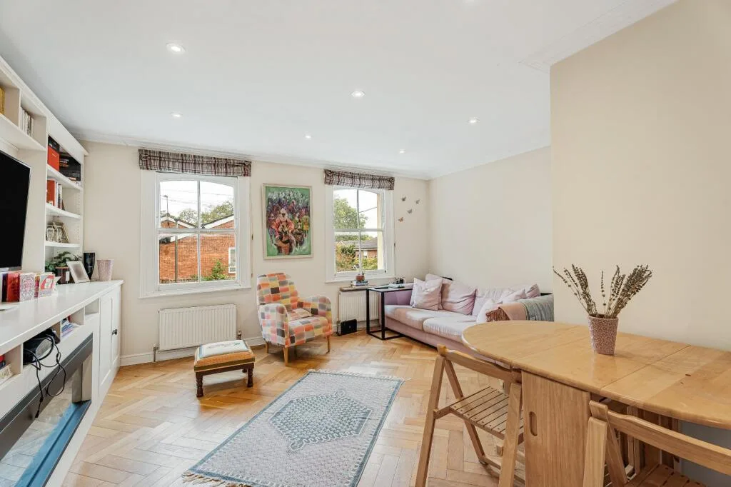 2 bedroom house for rent