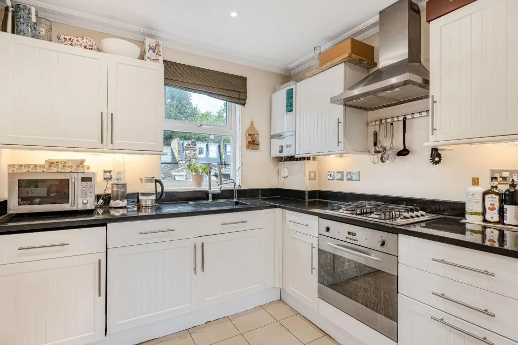 2 bedroom house for rent