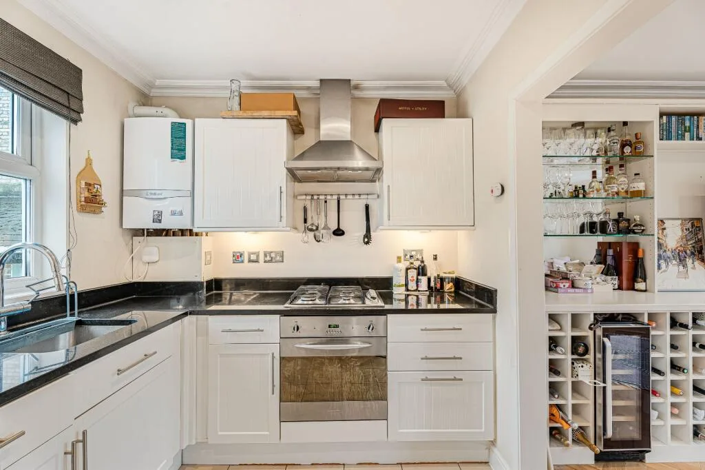 2 bedroom house for rent