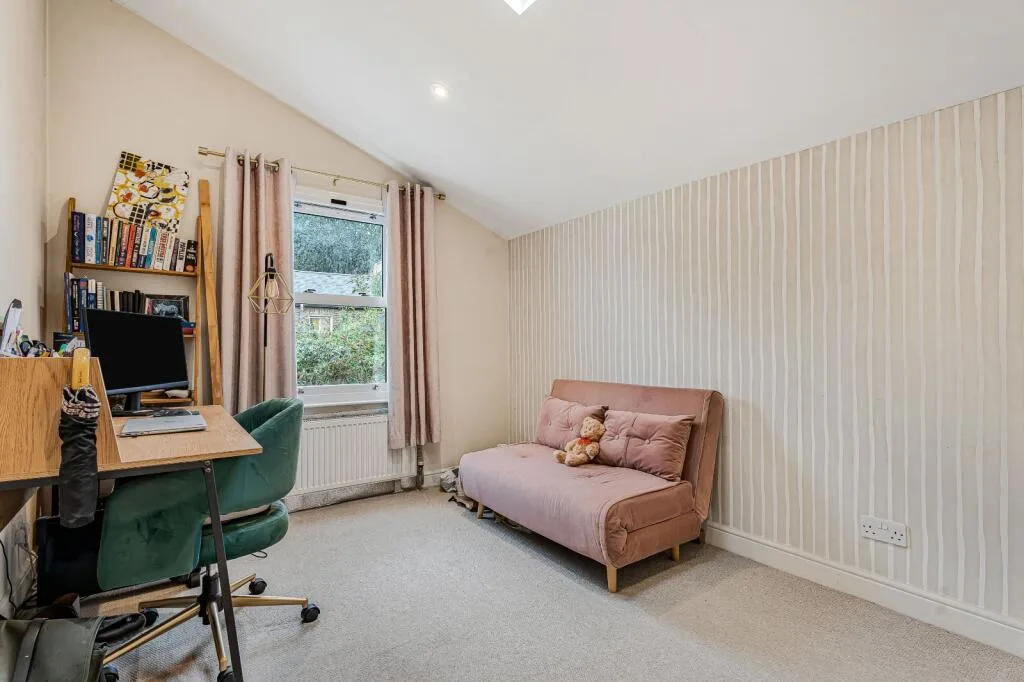 2 bedroom house for rent