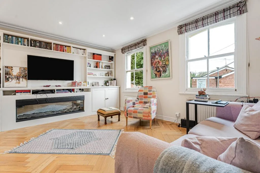 2 bedroom house for rent