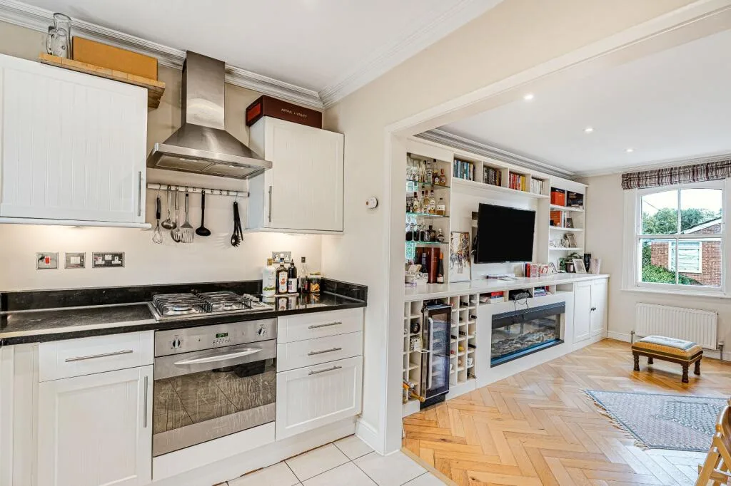 2 bedroom house for rent
