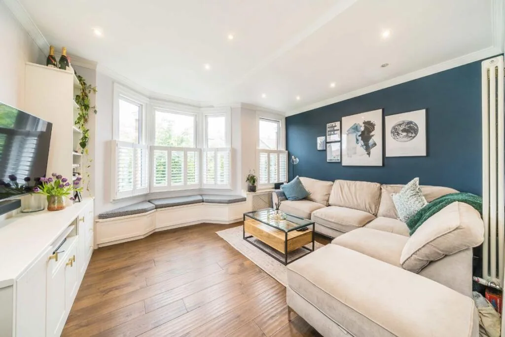 3 bedroom flat for rent
