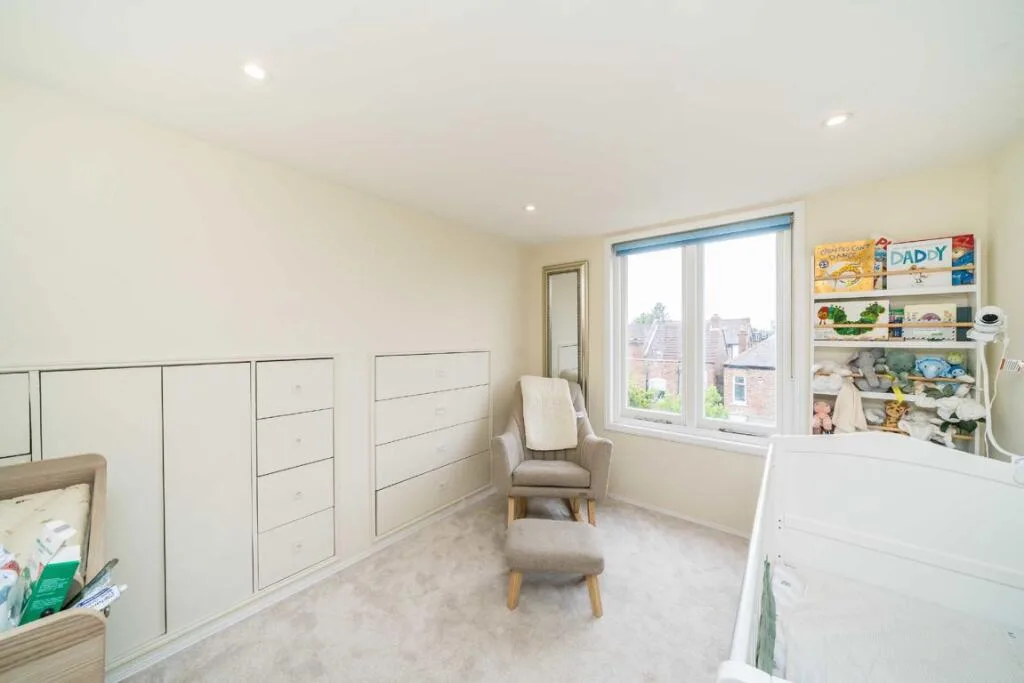 3 bedroom flat for rent