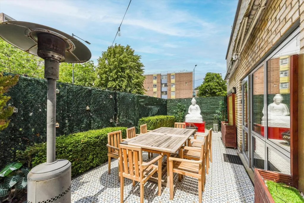 3 bedroom flat for rent