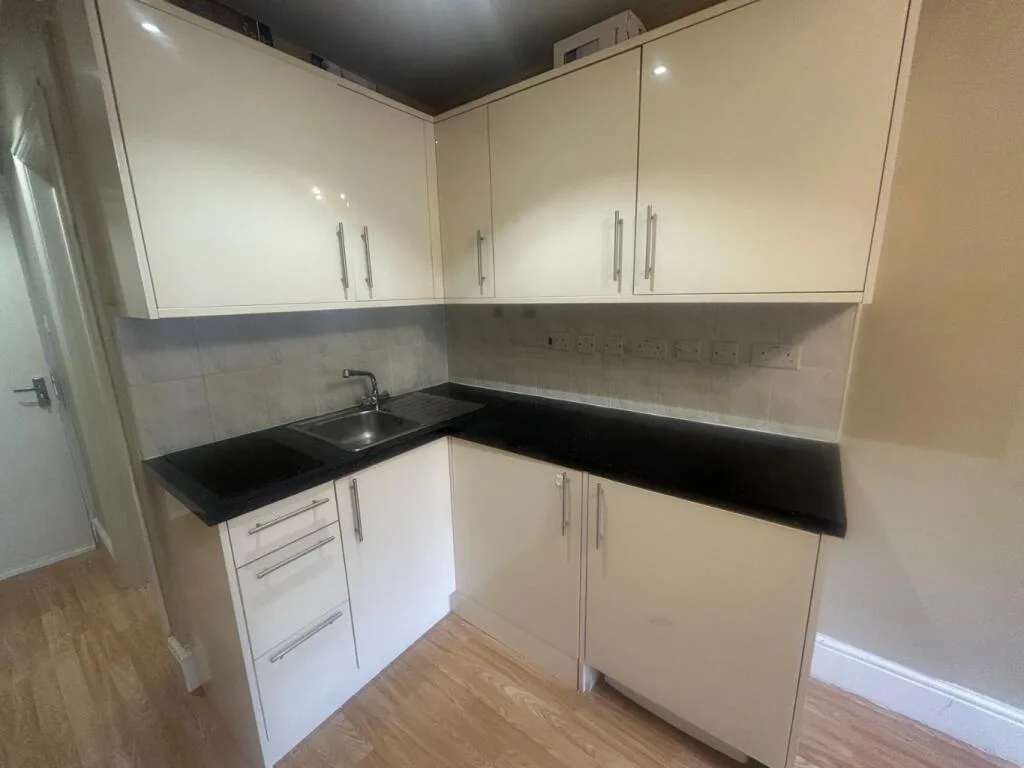 Studio flat for rent