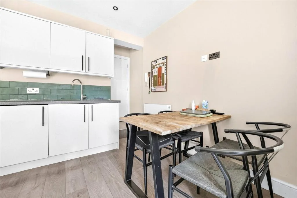 1 bedroom house for rent