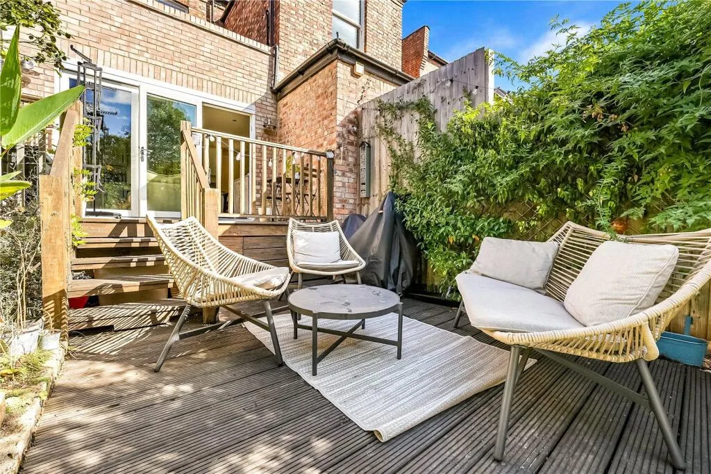 1 bedroom house for rent