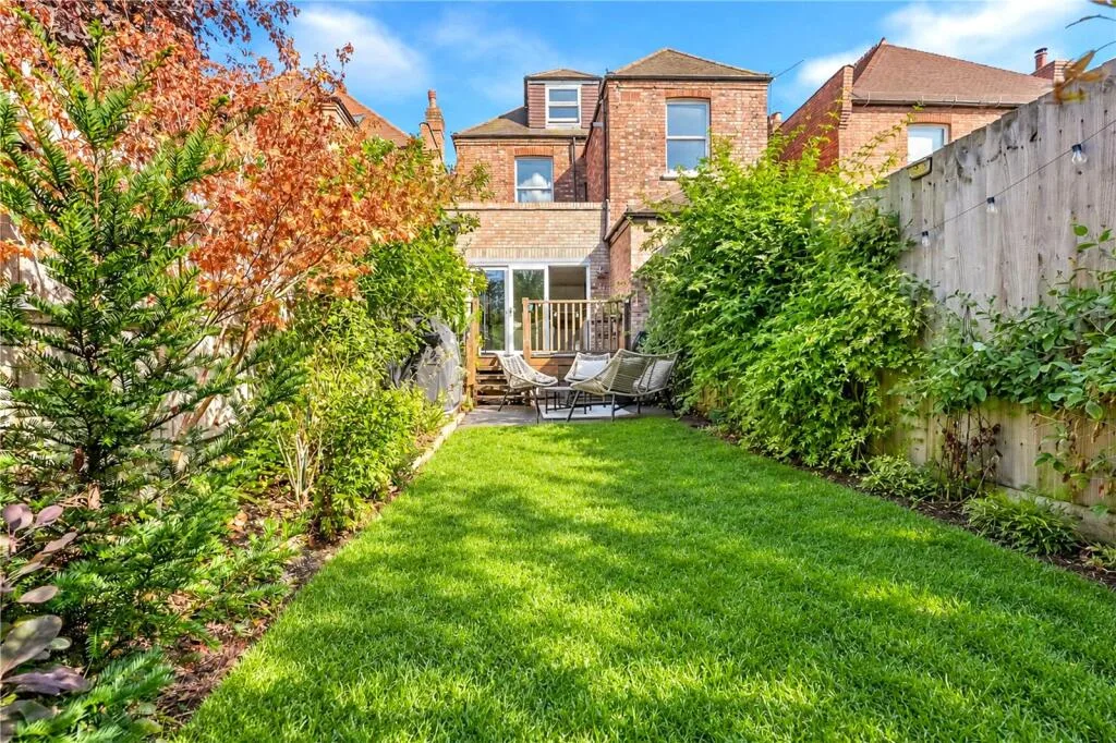 1 bedroom house for rent