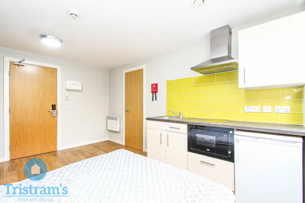 Studio flat for rent