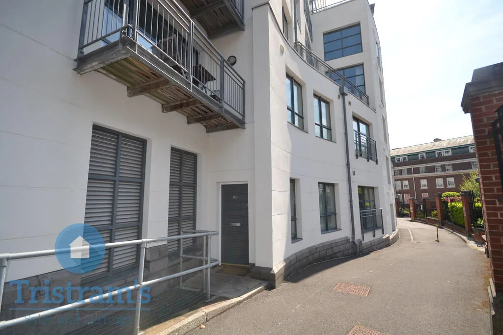 2 bedroom ground floor flat for rent