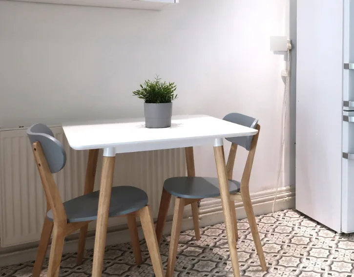 2 bedroom end of terrace house for rent