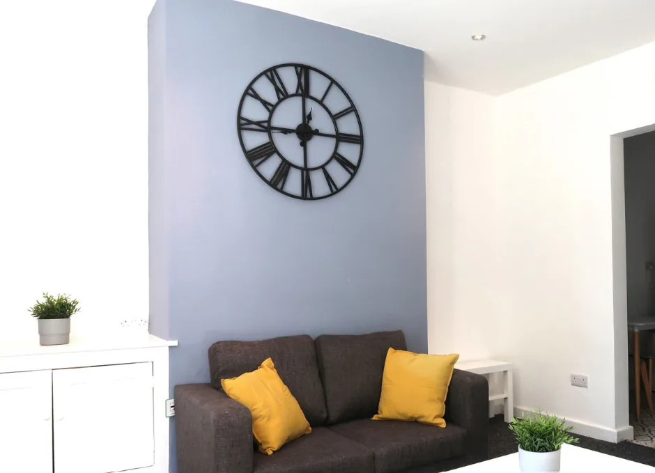 2 bedroom end of terrace house for rent