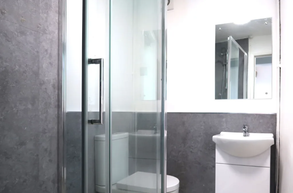 2 bedroom end of terrace house for rent