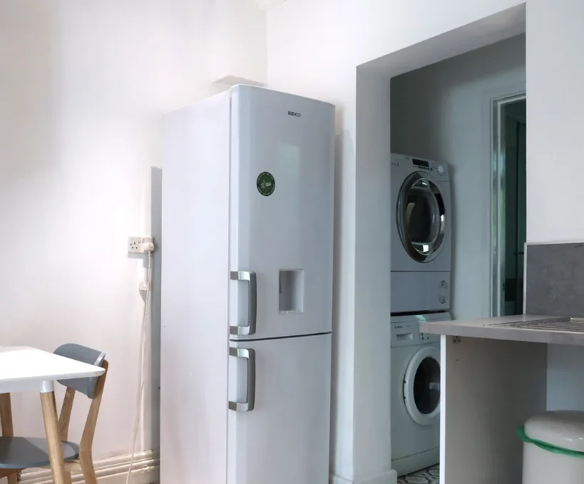 2 bedroom end of terrace house for rent