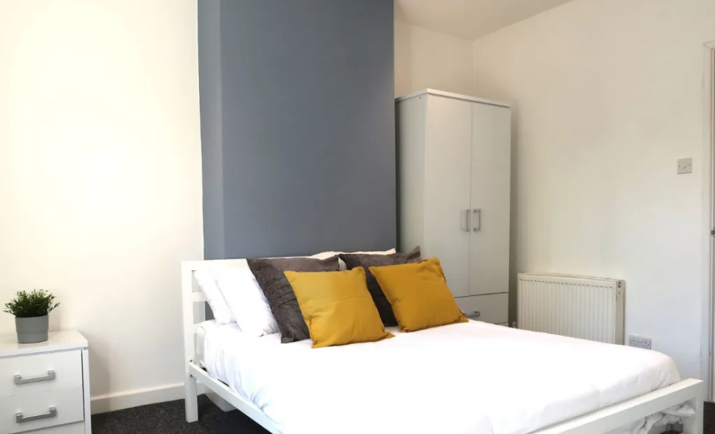 2 bedroom end of terrace house for rent