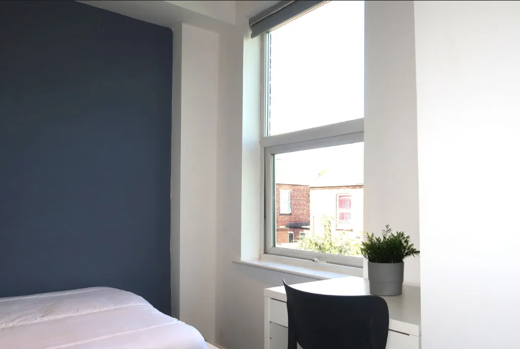 2 bedroom end of terrace house for rent