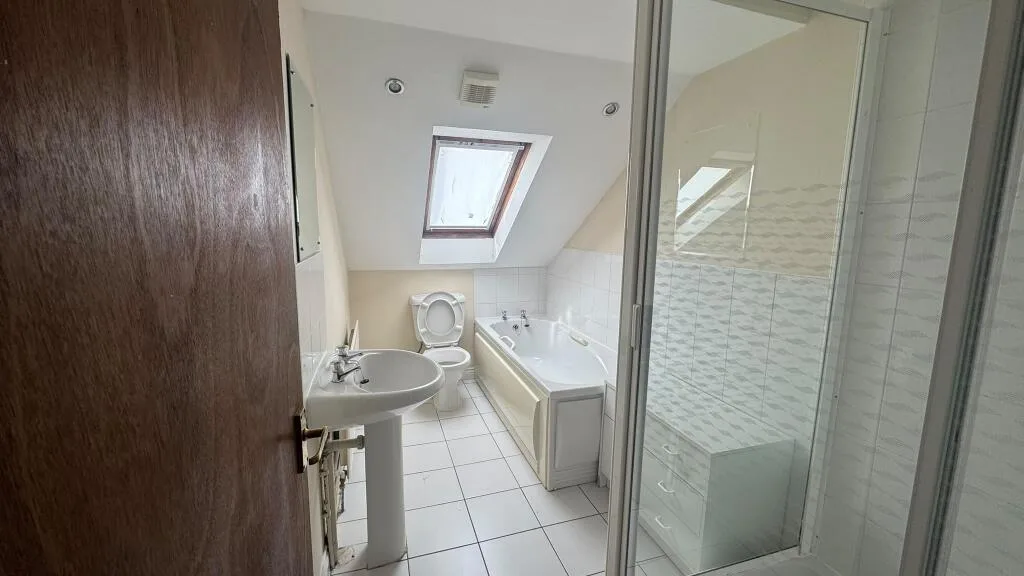 6 bedroom maisonette for rent