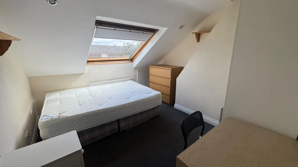 6 bedroom maisonette for rent