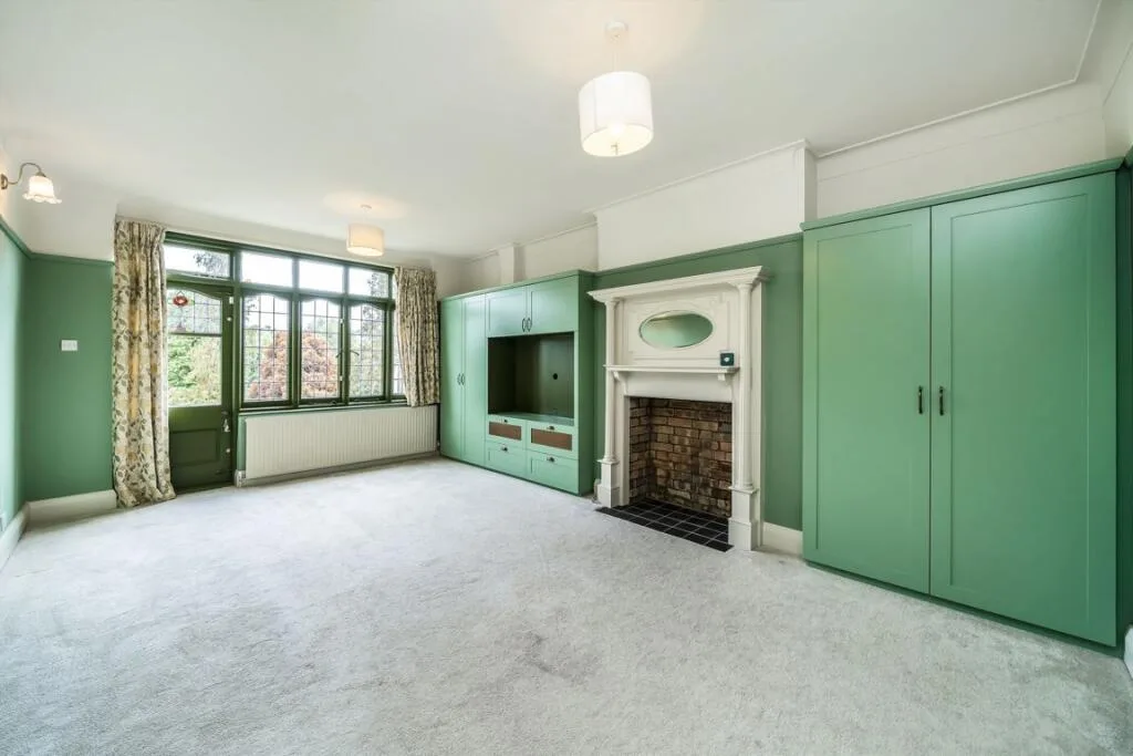 5 bedroom terraced house for rent