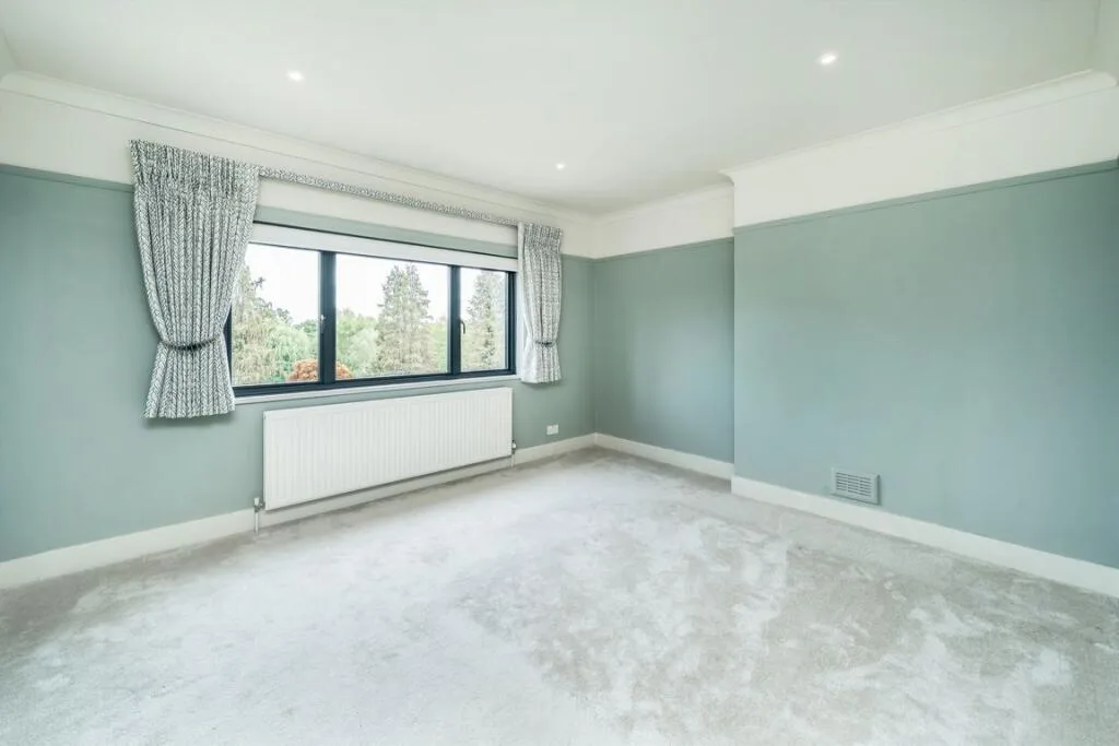 5 bedroom terraced house for rent