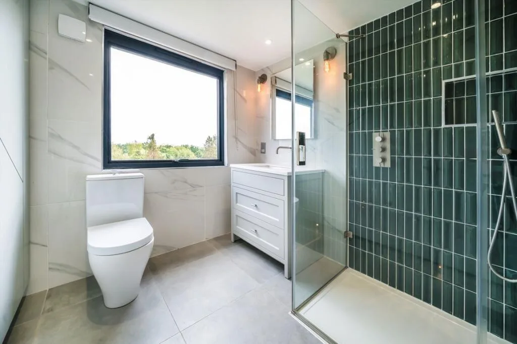 5 bedroom terraced house for rent