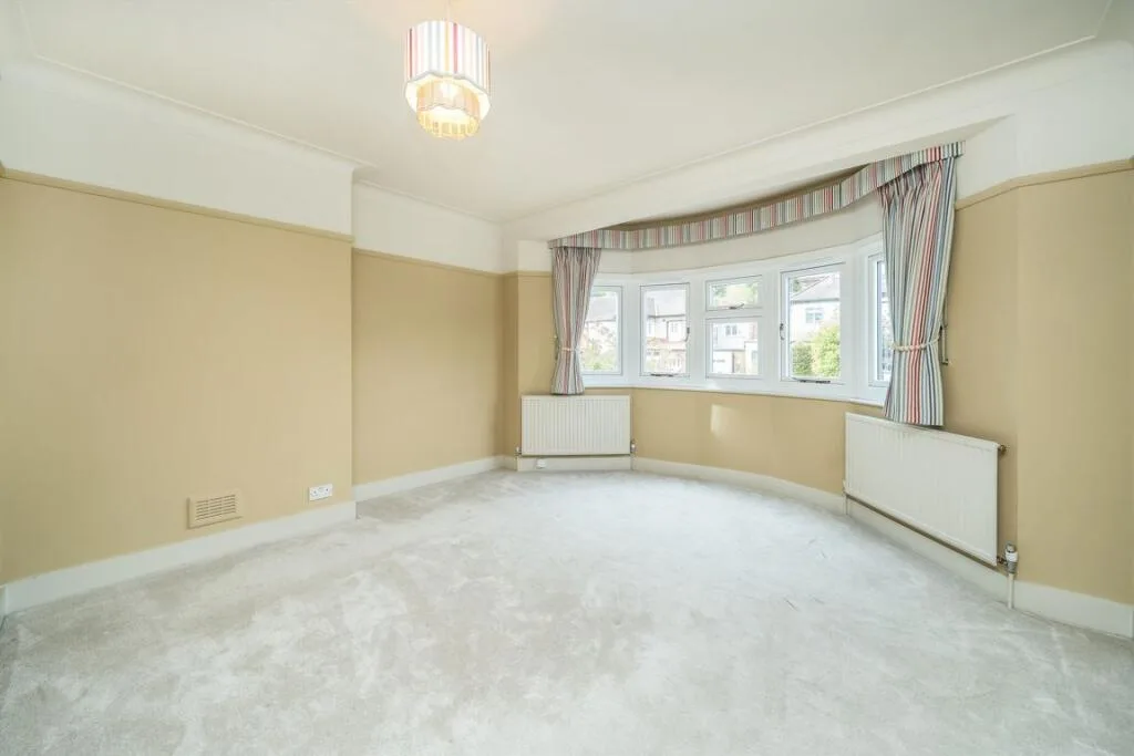 5 bedroom terraced house for rent