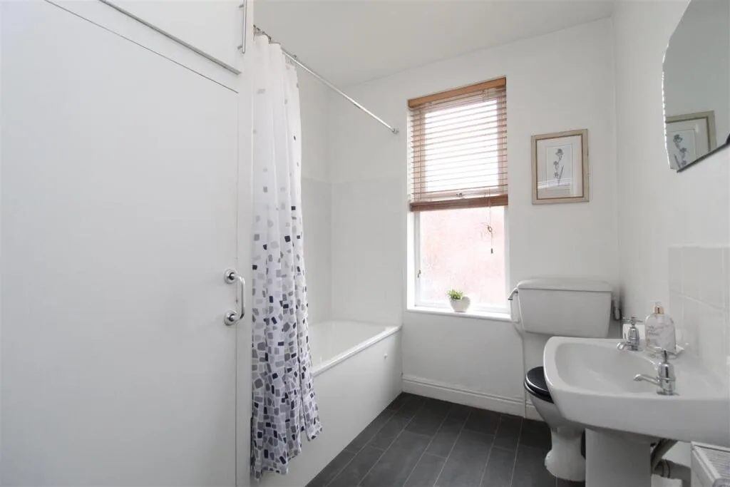 2 bedroom terraced house for rent