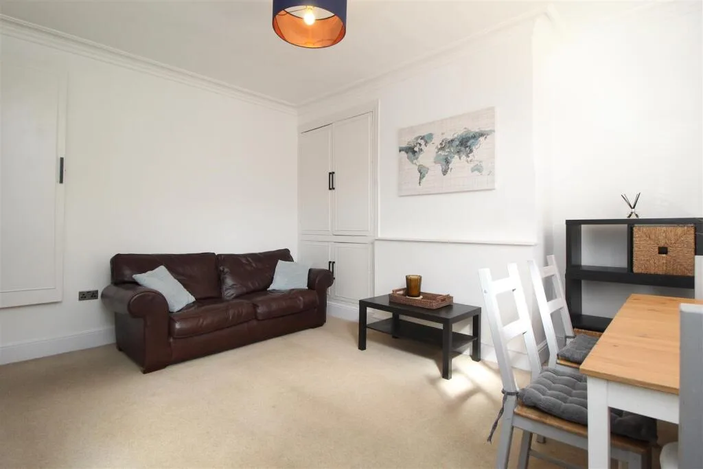 2 bedroom terraced house for rent