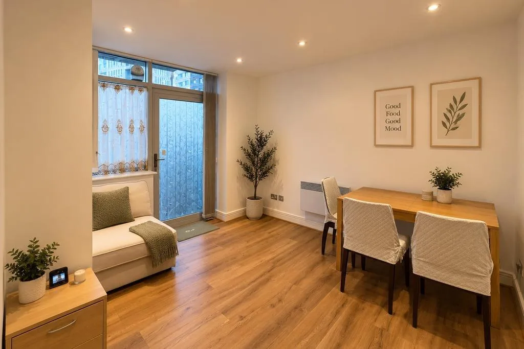2 bedroom apartment for rent