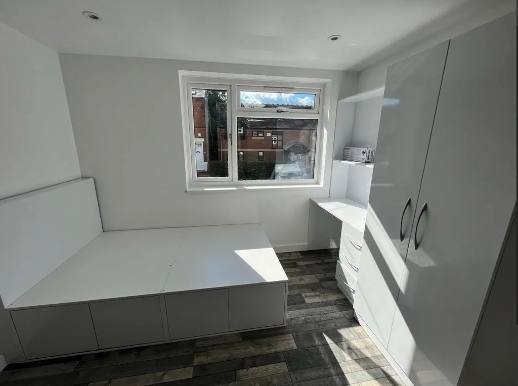 5 bedroom terraced house for rent