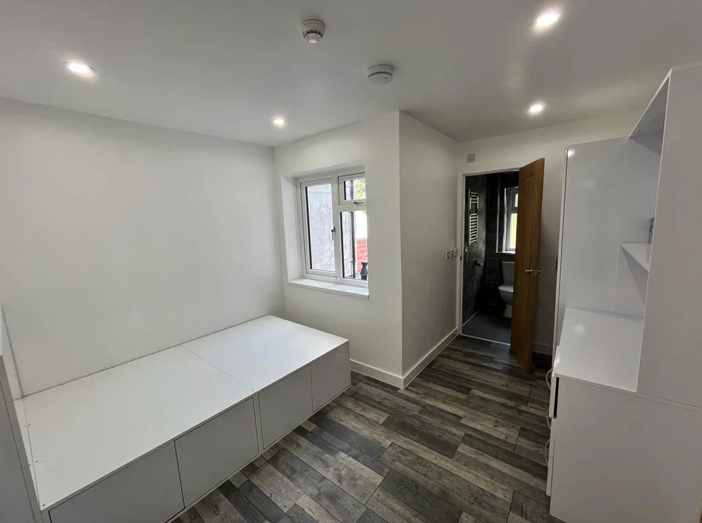 5 bedroom terraced house for rent