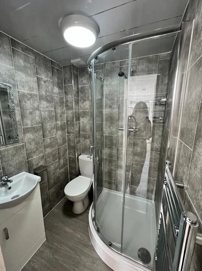 5 bedroom terraced house for rent