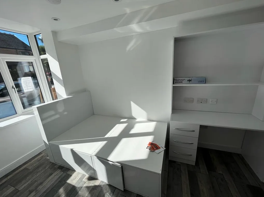 5 bedroom terraced house for rent