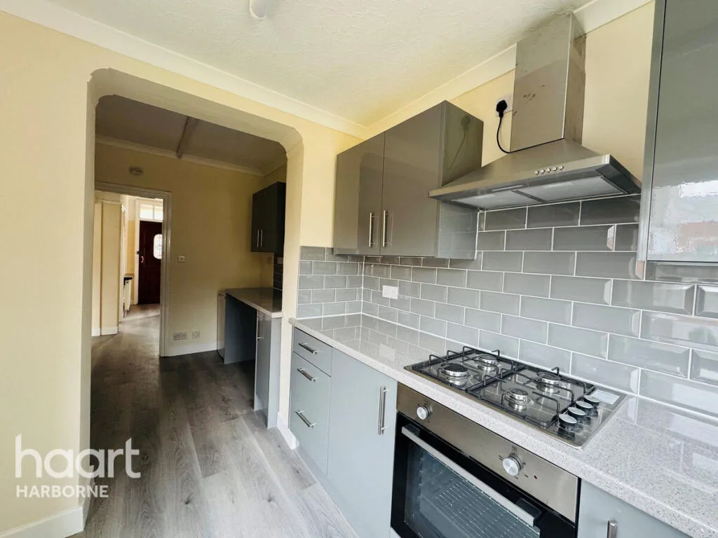3 bedroom semi-detached house for rent